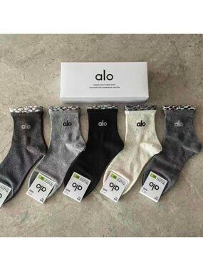 A20- ALO Yoga Women's Leopard Trim Neutral Half-Crew Socks 5-Pair Box Set - NWT
